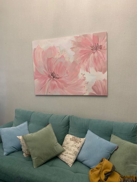 Провдется диван в очень хорошем состоянии