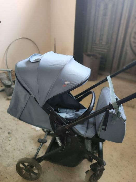 Коляска сотилади