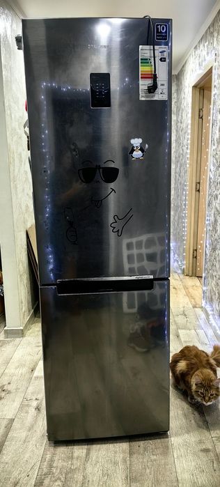 Отдам даром холодильник