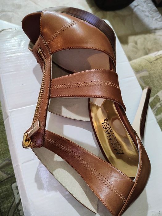 Vand sandale noi, din piele naturala, Michael Kors, masura 38