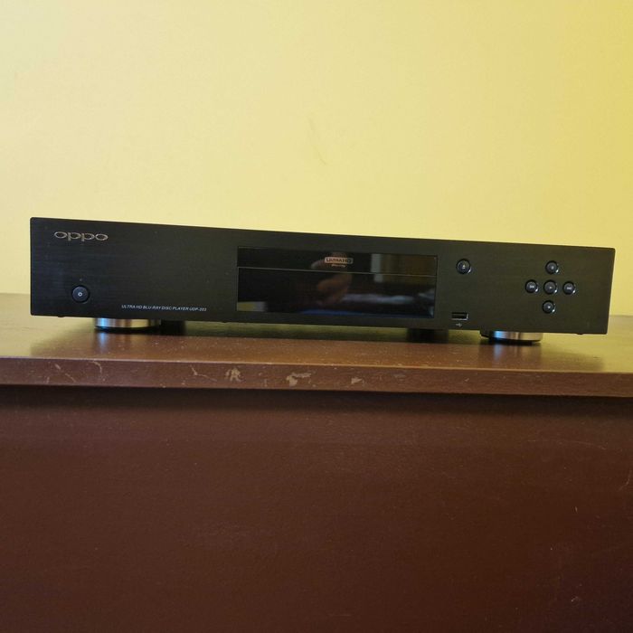 Продавам перфектен UHD 4K плейър OPPO UDP-203