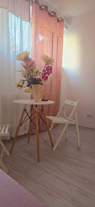 Garsoniera de vanzare zona Palat Cotroceni, utilata si mobilata