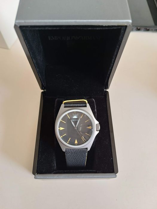Vand ceas Barbatesc Emporio Armani
