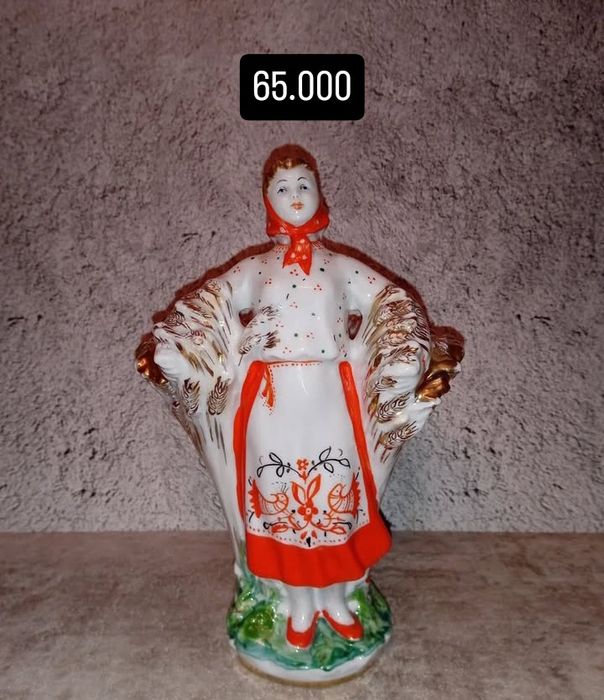 Фарфоровые статуэтки