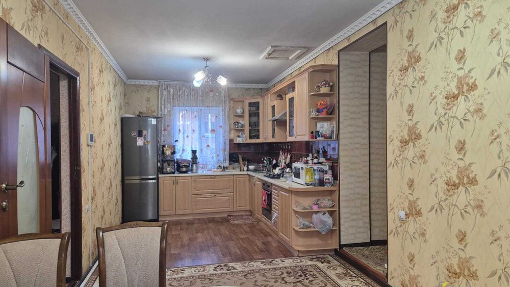 Продам дом 200 кв с участком