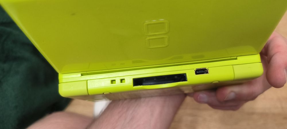 Nintendo ds lite verde deschis