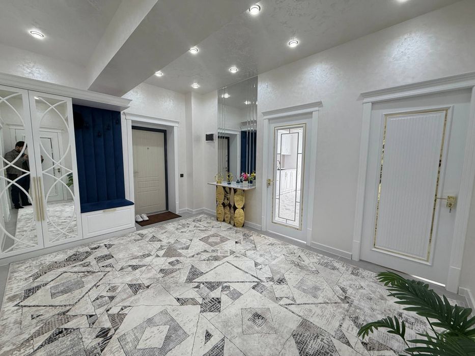 Продаётся 3х комнатная квартира по адресу Согдиана