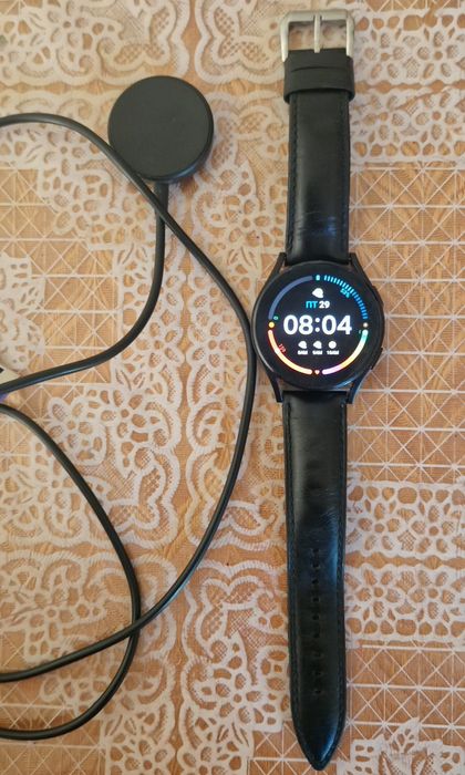 Samsung Calaxy watcn модел 4 класик