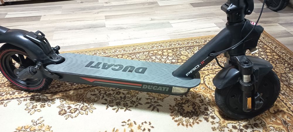 Vand trotineta DUCATI Pro II evo