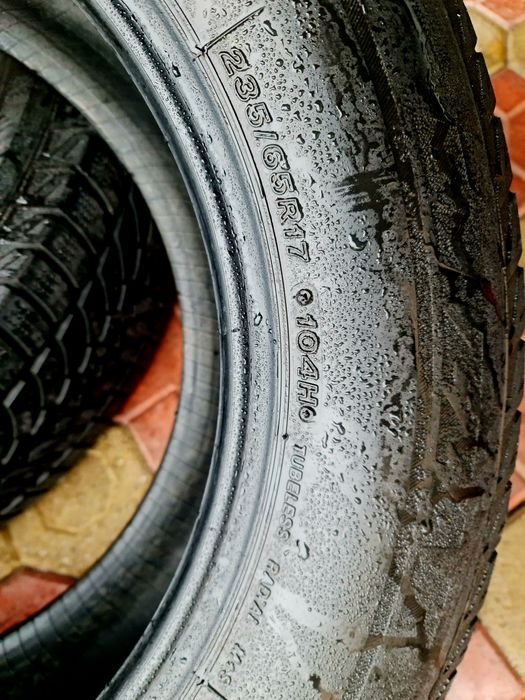 Anvelope iarnă Bridgestone 235 65 17