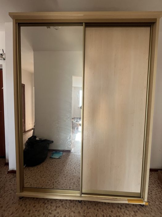 Шкаф для прихожей