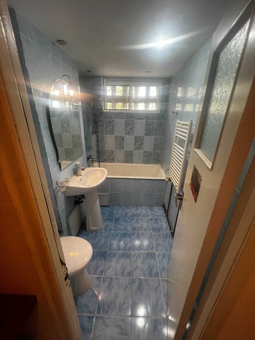 Apartament 3 camere | 64mp | Balcon | 12 minute Metrou Gorjului | Militari
