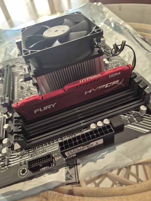 Kit Placa de baza Asus + Ryzen 5700