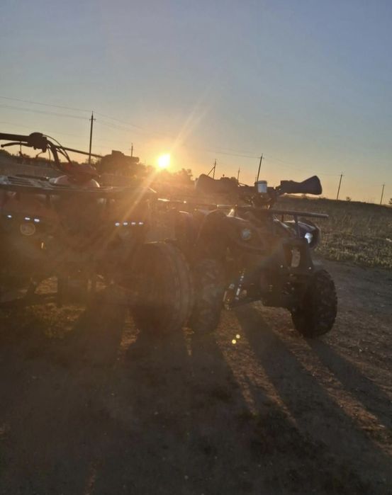 продаю Avantis 125 (красный)