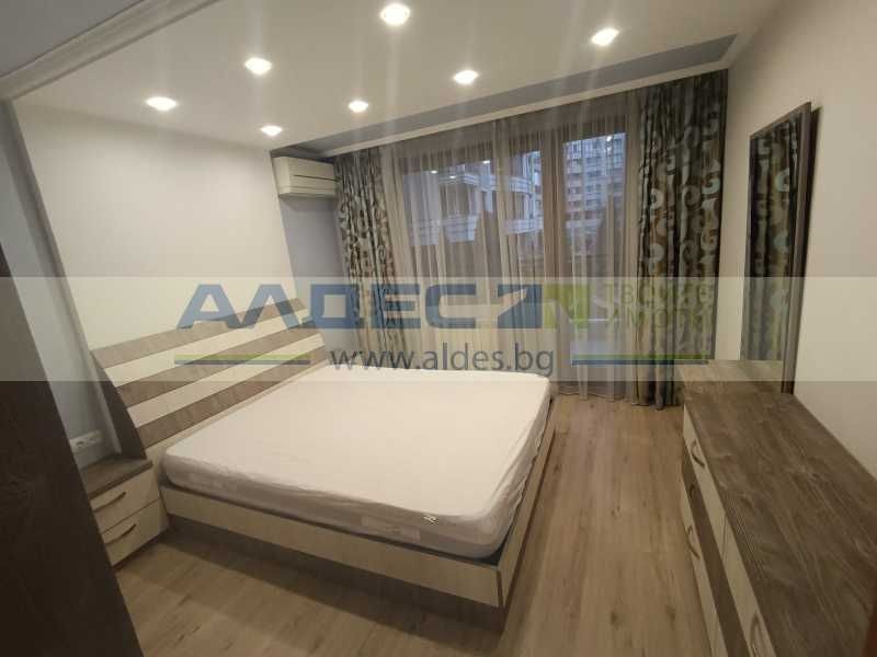 Дава се под наем Четиристаен апартамент в София, Младост 3 - 130 кв.м за 1275 € - Снимка #9