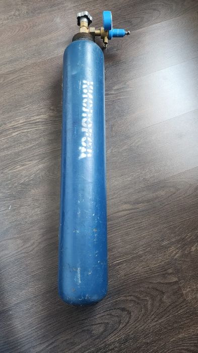 Продам кислородный балон