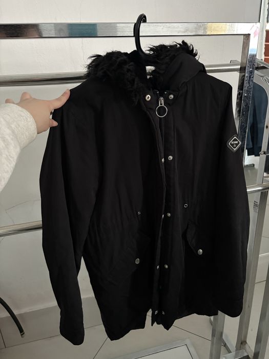 Дамско черно яке