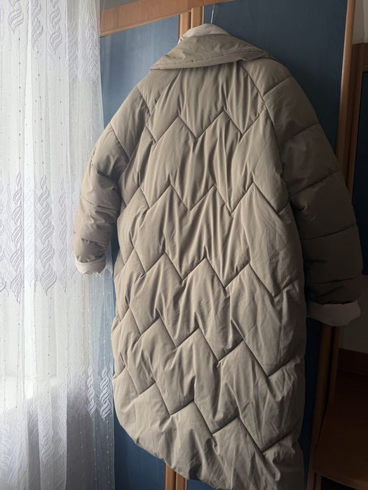 Куртка 5000тг платье 10.000 тенге