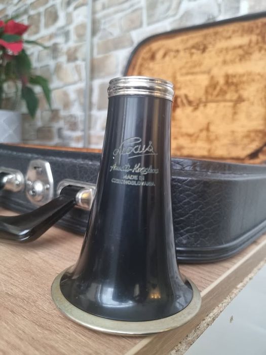 Vând clarinet Amati Luxus