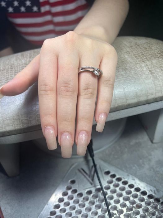 Маникюр и педикюр