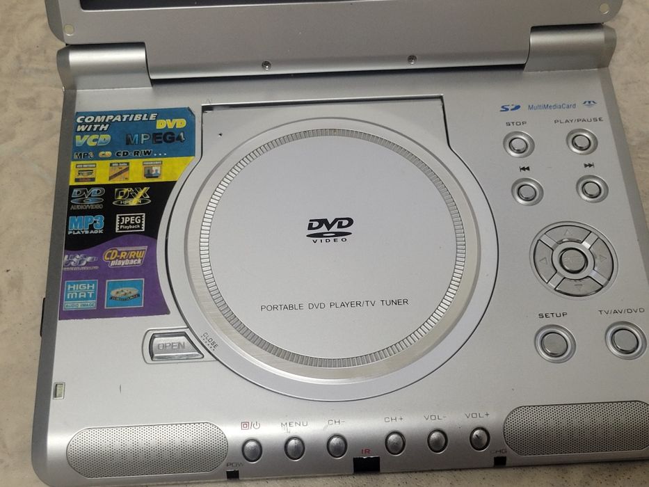 Портативный DVD плеер