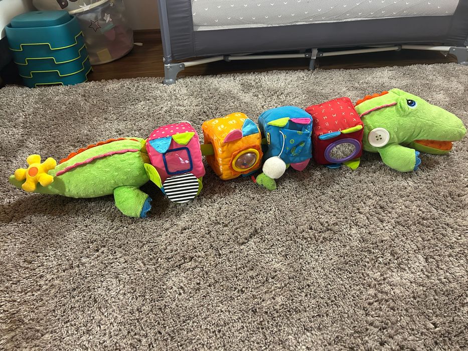 Обиколник играчка за бебе