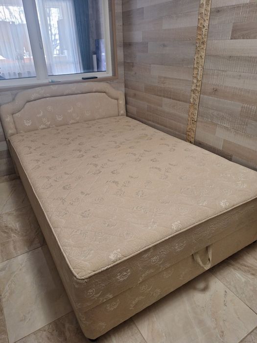 Тапицирано легло ,спалня