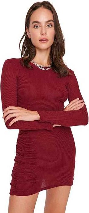 Дамска рокля Trendyol Woman Mini Bodycon с кръгло деколте размер XS