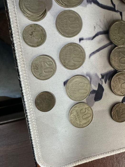 Продам старинные монеты