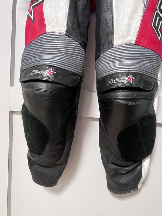 Цял мото екип RST