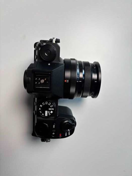 Fujifilm X-S20 + obiectiv kit 15-45mm (ca nou) (garantie 04.09.2027)
