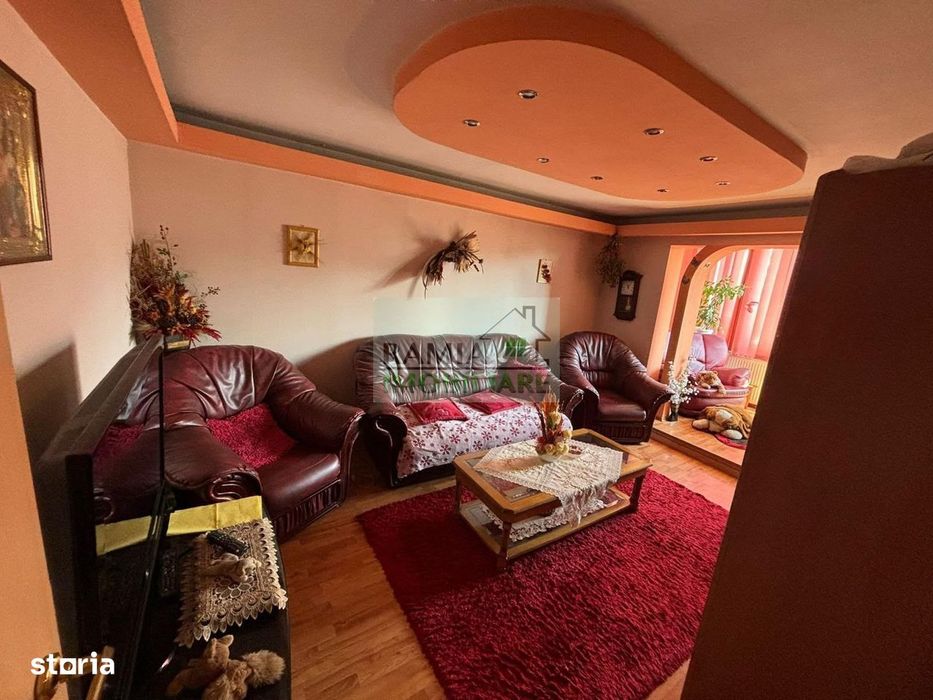 Apartament 3 camere decomandat, 67 mp, 2 băi, Balcon, beci
