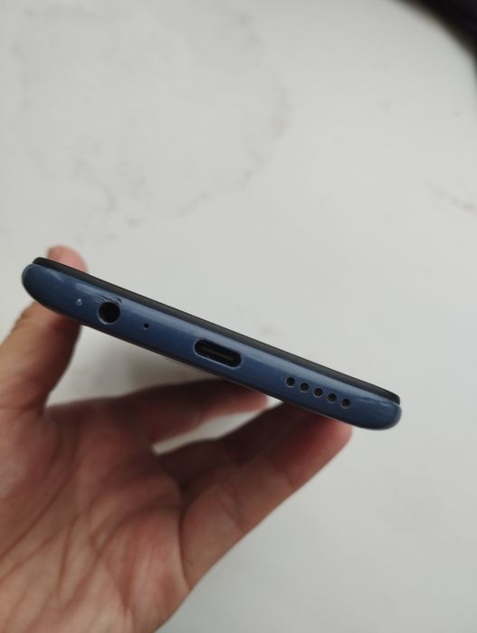 Продаю телефон редми нот 9