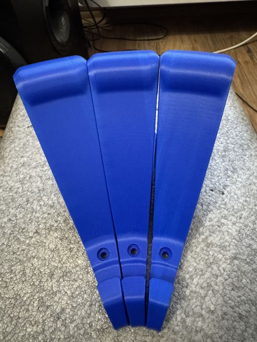 Стойки за каска и раницa Honda Suzuki Yamaha Kawasaki BMW и Ducati