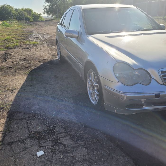 Продаю мерседес срочно