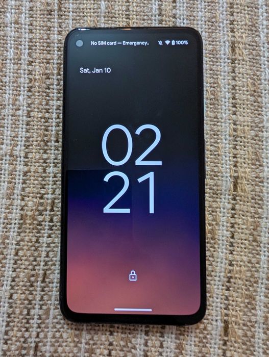 телефон Google Pixel 4a