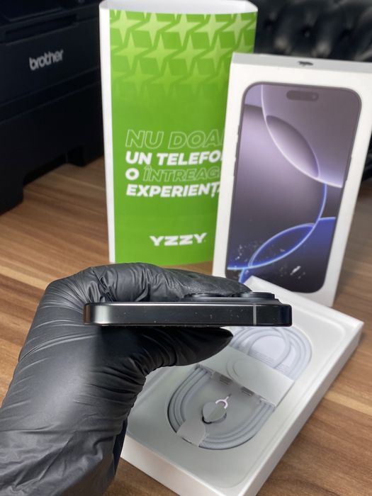 iPhone 16 Pro Max • 1 TB• Black Titanium