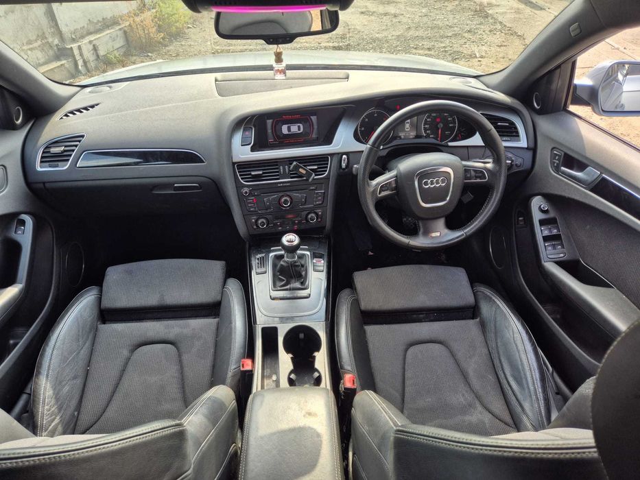 Dezmembram Audi A4 B8 2.0 CAHA bara fata/ capota/ motor / trager