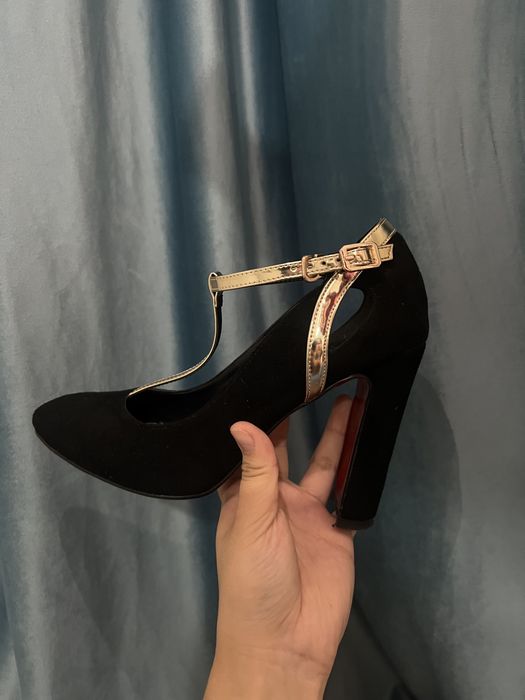 Замшевая туфли