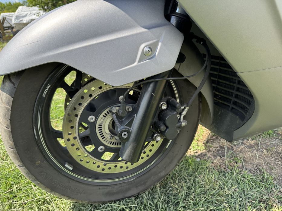 Suzuki Burgman 400  abs 2015г.
