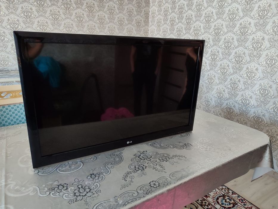Продам телевизор LG