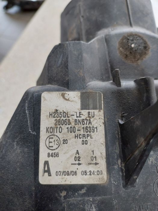 Far stanga Nissan Almera european