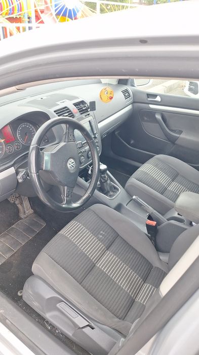 VOLKSWAGEN Golf 2009