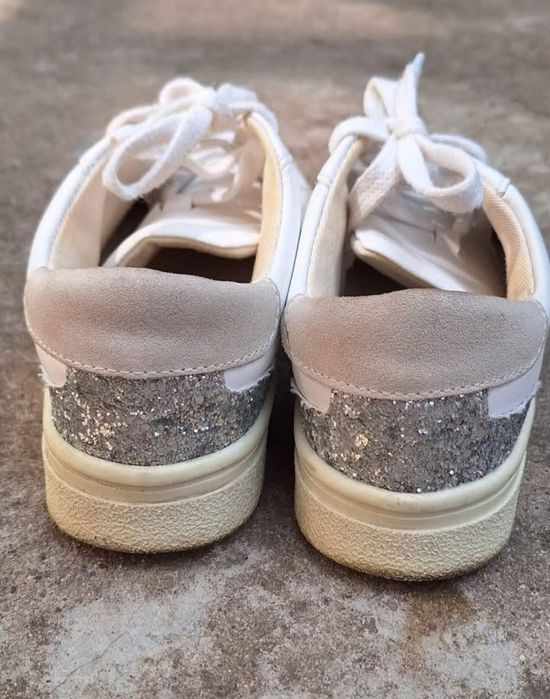 Adidași de dama modele diferite