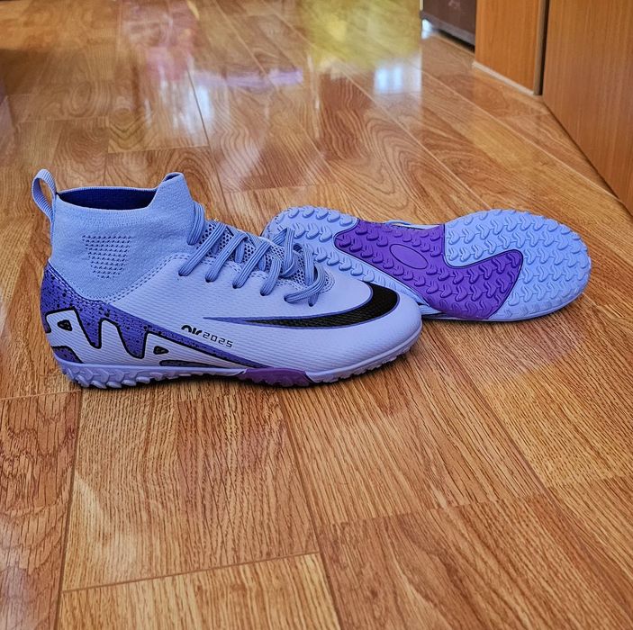 Adidași de fotbal cu crampoane si fara, trei perechi marimea 37, 38 (24,5cm)