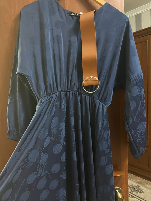 Платье темно синие новый