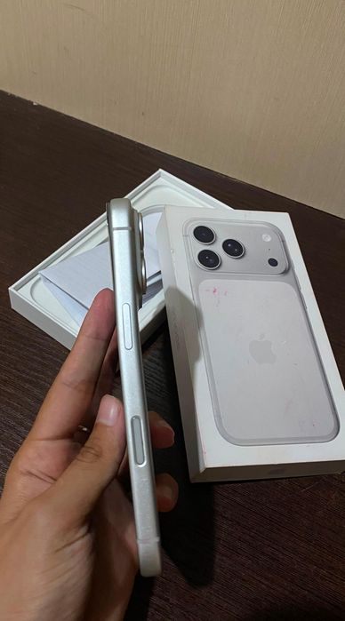 Iphone 17 pro 256gb.