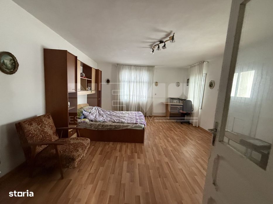 Proprietate de vânzare cu două case | Teren 1.500 mp | Bivolărie
