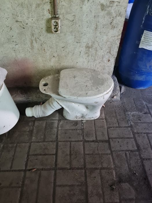 Унитаз б/у без бачка
