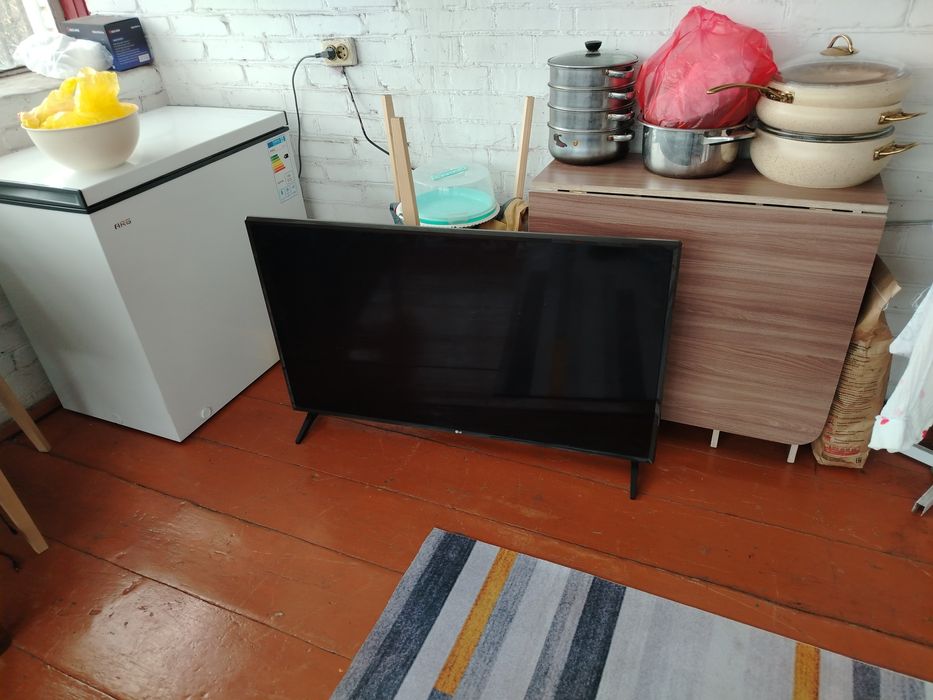 Продам телевизор